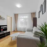 Διαμέρισμα Eroilor Amazing Dambovita View *