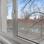 Appartement Eroilor Amazing Dambovita View *