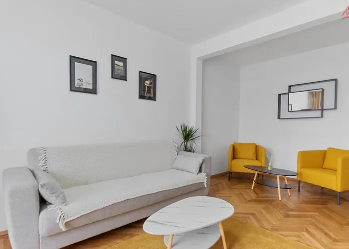 Eroilor Amazing Dambovita View Apartment *